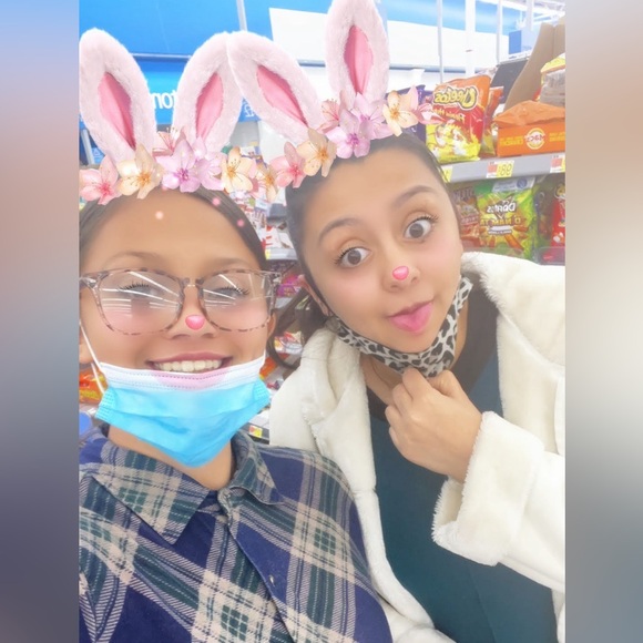 Meet the posher, Edith - Picture 7 of 13